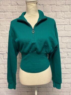 NWT Victoria's Secret Half-Zip Cropped Sweatshirt Size Medium